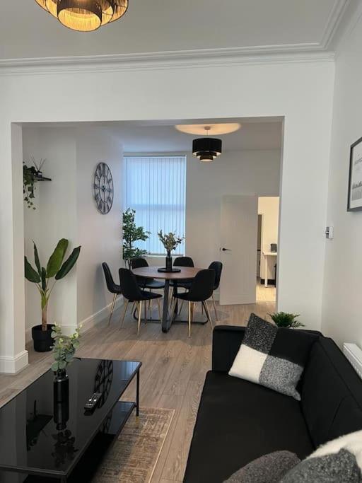 Beautiful Anfield Family Home 利物浦 外观 照片