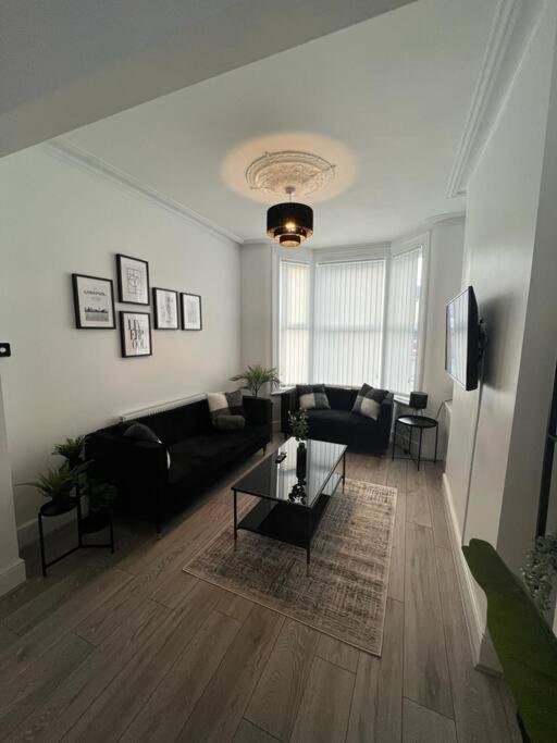 Beautiful Anfield Family Home 利物浦 外观 照片